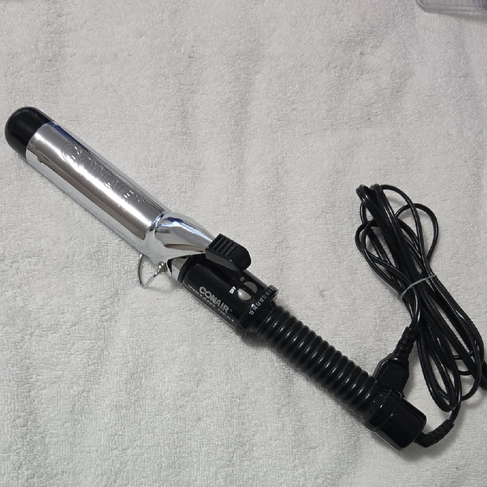 CONAIR "Instant Heat" 1 1/4-inch Barrel Curling Iron